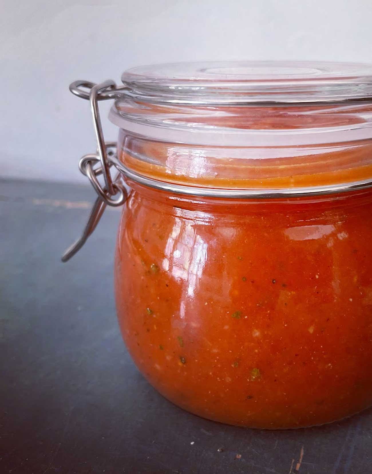 Homemade pizza sauce