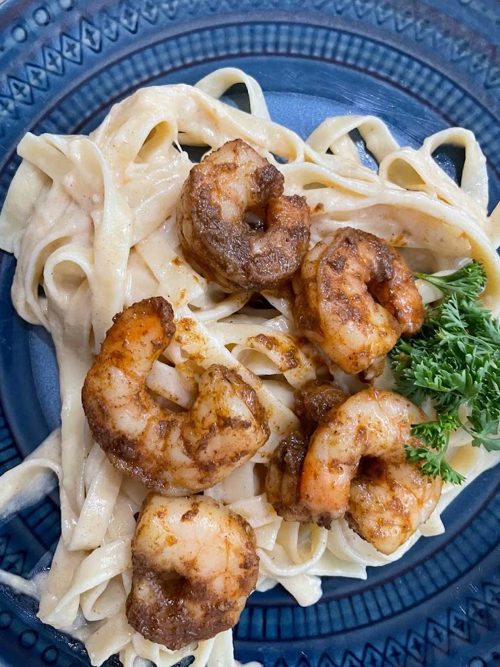 Cajun Shrimp Fettuccine Alfredo: A Spicy Twist on Classic Pasta Delight!