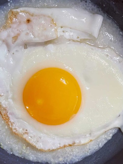 Delicious Grits and Eggs Breakfast: A Perfect Morning Pair