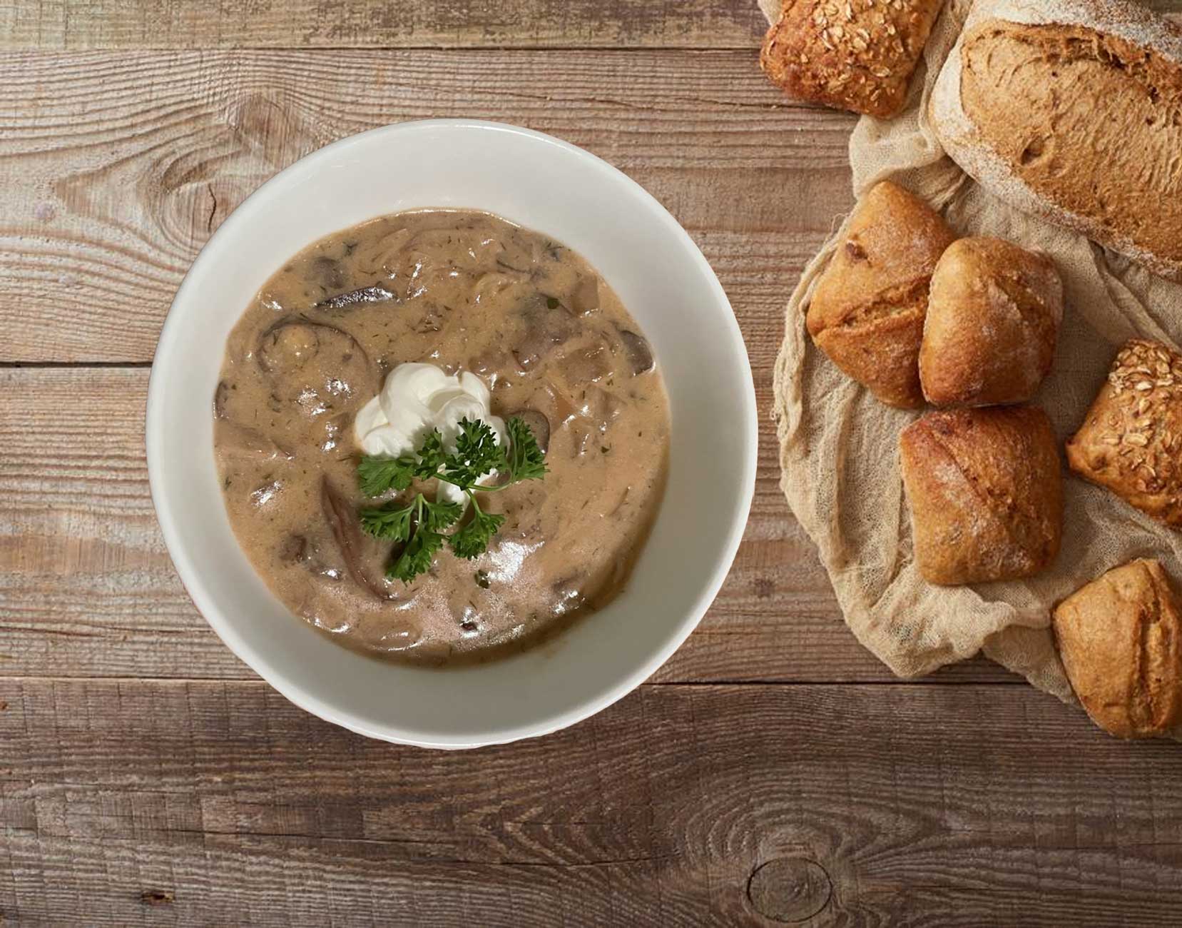 Creamy mushroom and onion soup to end your day Elyssa McGregor
