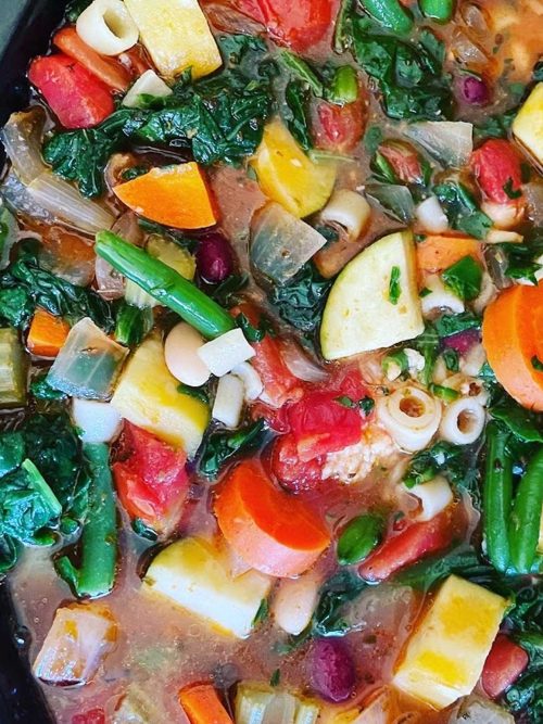 The Best {Crockpot} Minestrone Soup For Hearty Comfort