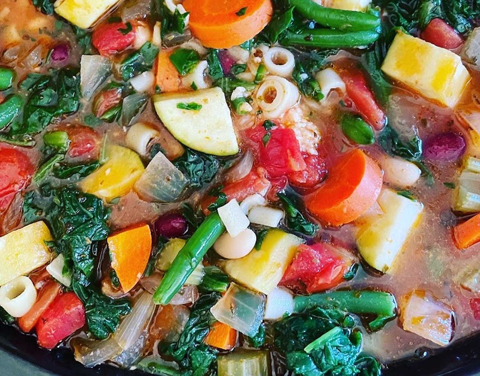 The Best {Crockpot} Minestrone Soup For Hearty Comfort